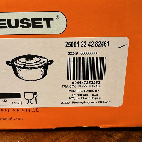 NEW Le Creuset round casserole oven - Picture 3 of 7